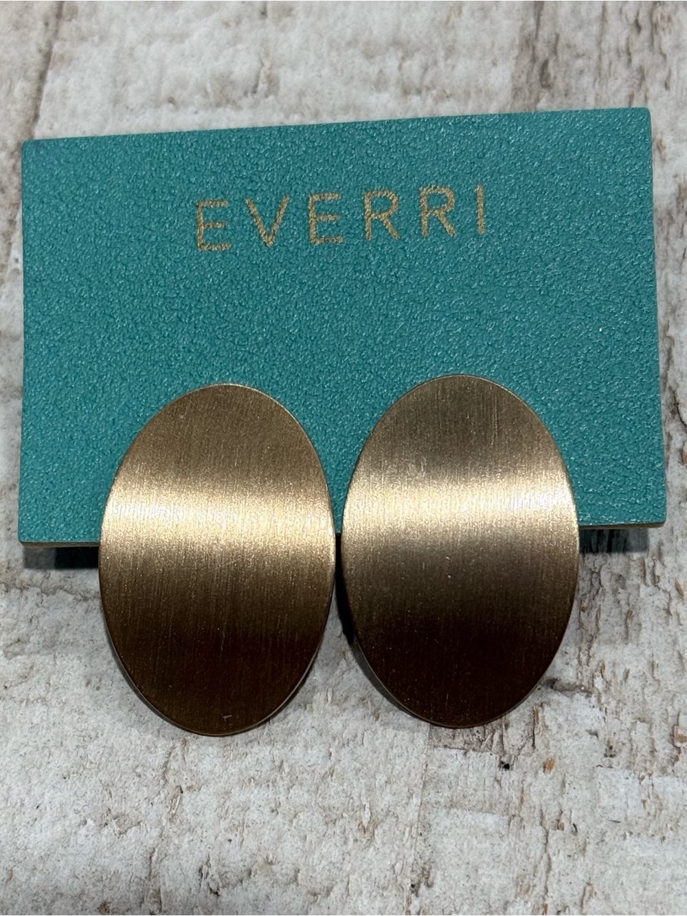 Everri Oval Gold Oval Earrings